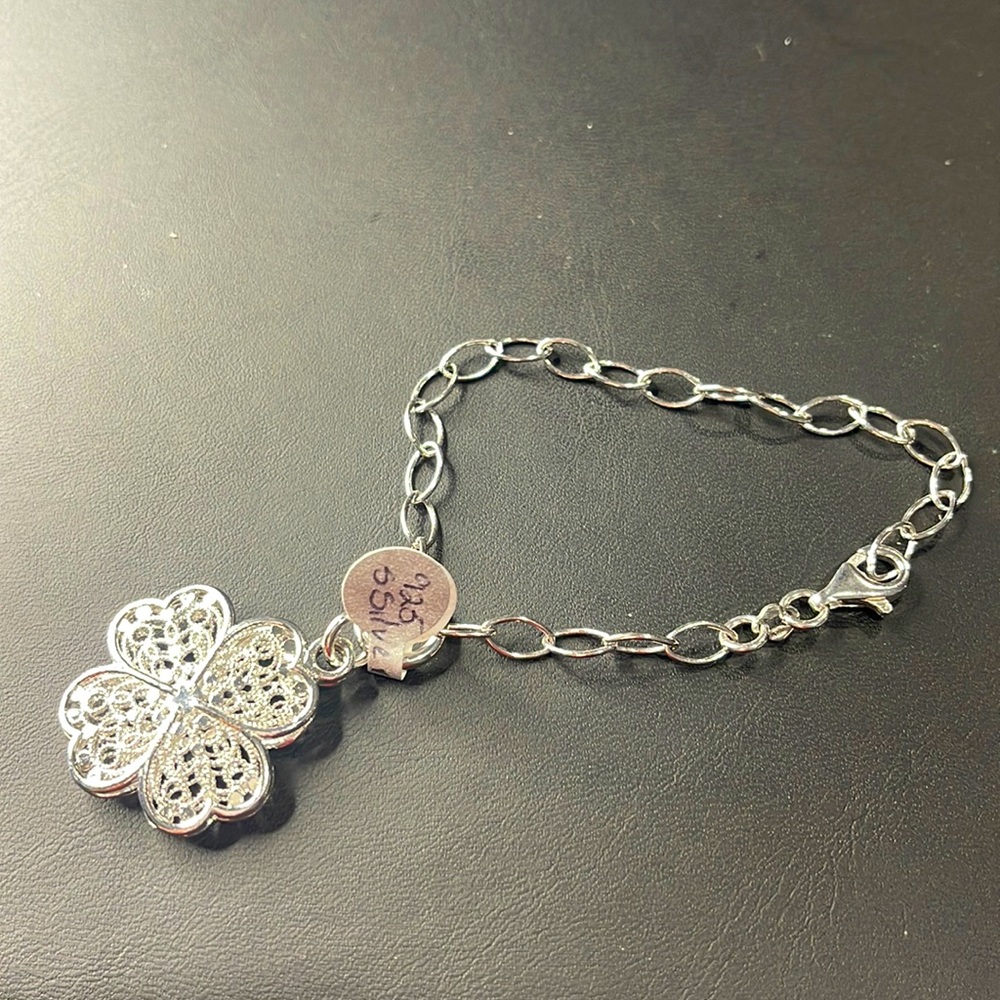 925 SS bracelet with 🍀 four leaves clover charm.